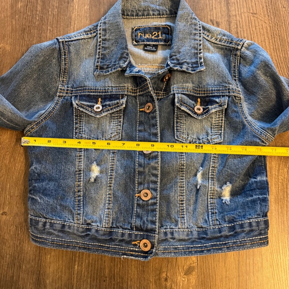 rue21 Denim Jacket Women Medium Blue Distressed Cropped Trucker Jean Coat Cotton - Picture 10 of 11